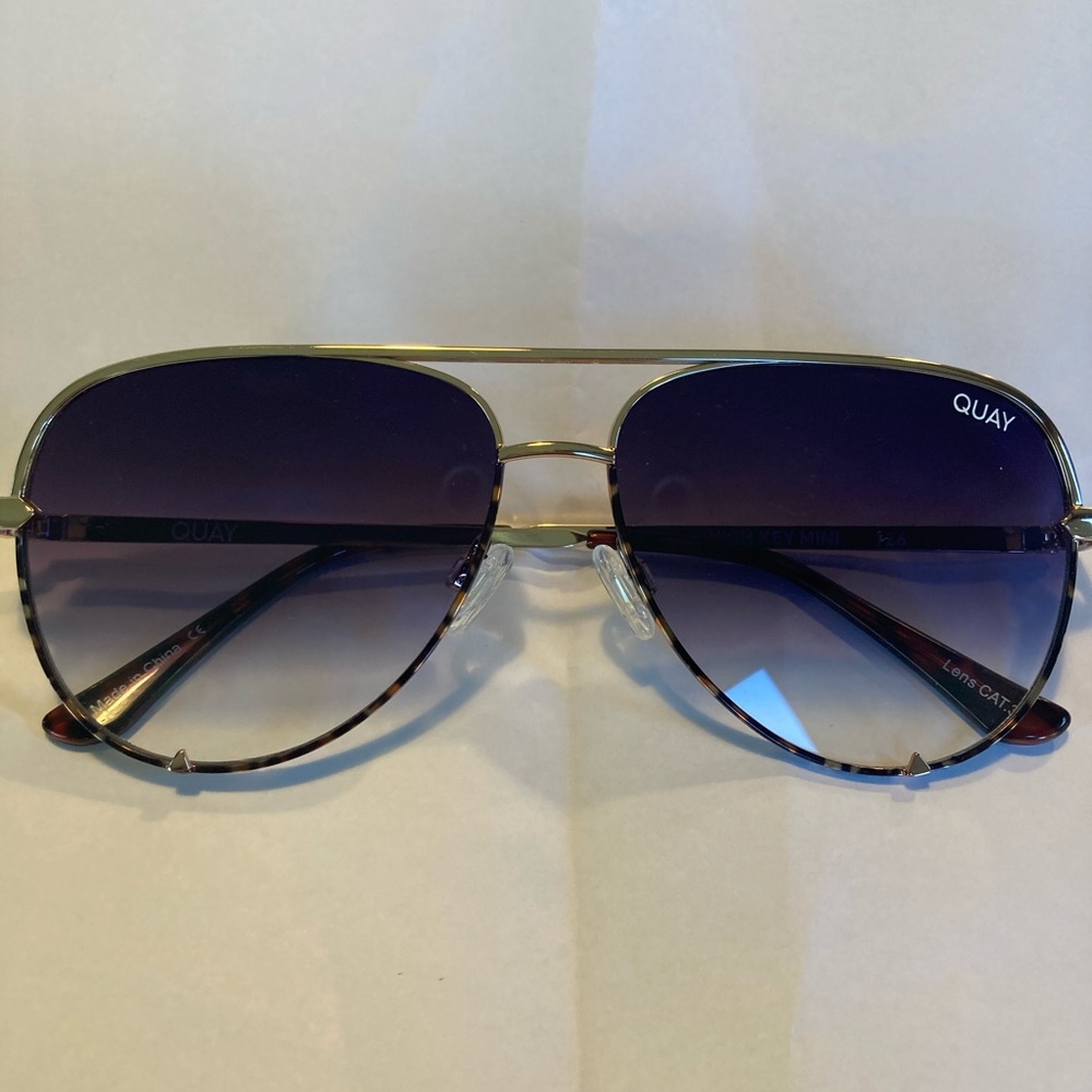 Quay High Key Mini Two Tone